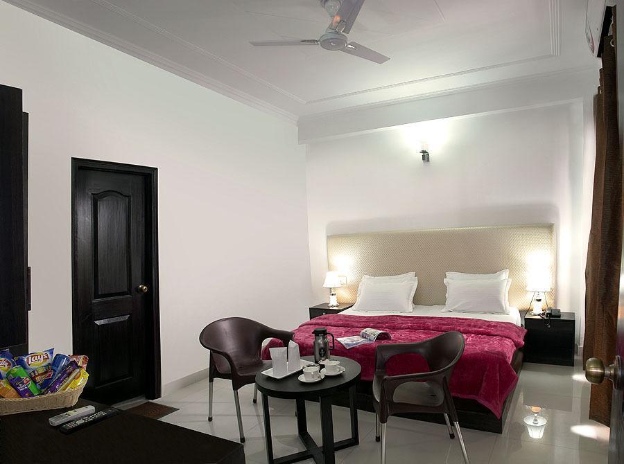 Rishikesh Inn By One Hotels Ruang foto